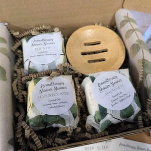 Aromatherapy Shower Steamers Gift Box | Shower Bombs & Soap Tray | Self Care Package Wellbeing Spa Gift | Calming Anti Anxiety Relaxation