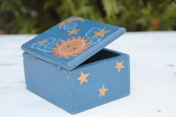 Boîte à Bijoux Vintage En Bois - Décor Lune Et Soleil Dorés - 18x8x7.5 Cm - Occasion