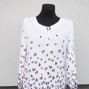 Women&#39;s Butterflay Print Blouse in M size. Women&#39;s Summer Peasant Blouse. Ladies&#39; Long Sleeved Shirt. Women Vintage Top.