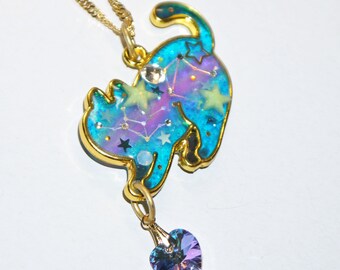 Collier chat, collier en résine, collier pendentif, collier modèle unique, collier japonais, collier kawaii, collier swarovski