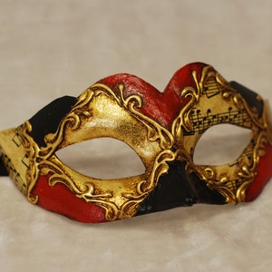 Maschera per bambini di Venezia Oro Rosso Nero e carta Musica B09