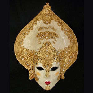 Maschera di Venezia, Preziosa maschera veneziana, riccamente decorata a mano e fatta in carta pesta. Anche per decoro di interni. SA56/57