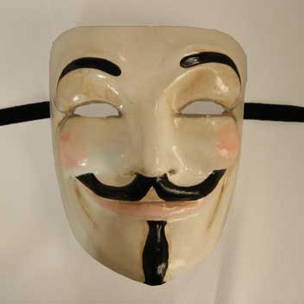 V Per Vendetta: 10 Curiosità Sul Film Con Hugo Weaving - Foto 7