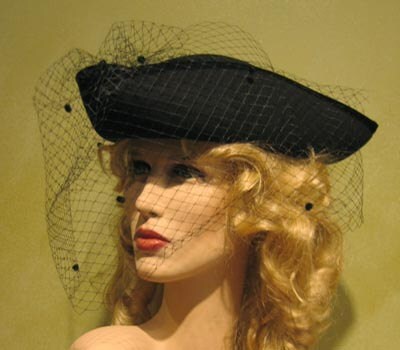 Tricorn Hat Pirate Costume for Women with Veil, Steampunk Accessory, Historical Women Hat Made of Wool - Black, Red or White Cap14/15/16