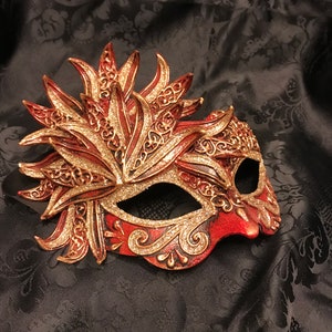 Maschera Di Venezia, maschera originale in cartapesta, fatta a Venezia V40
