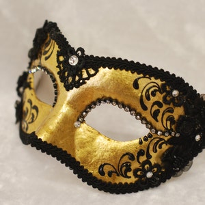 Eye Mask Black and White - Original and Traditional Venetian Mask - GP01