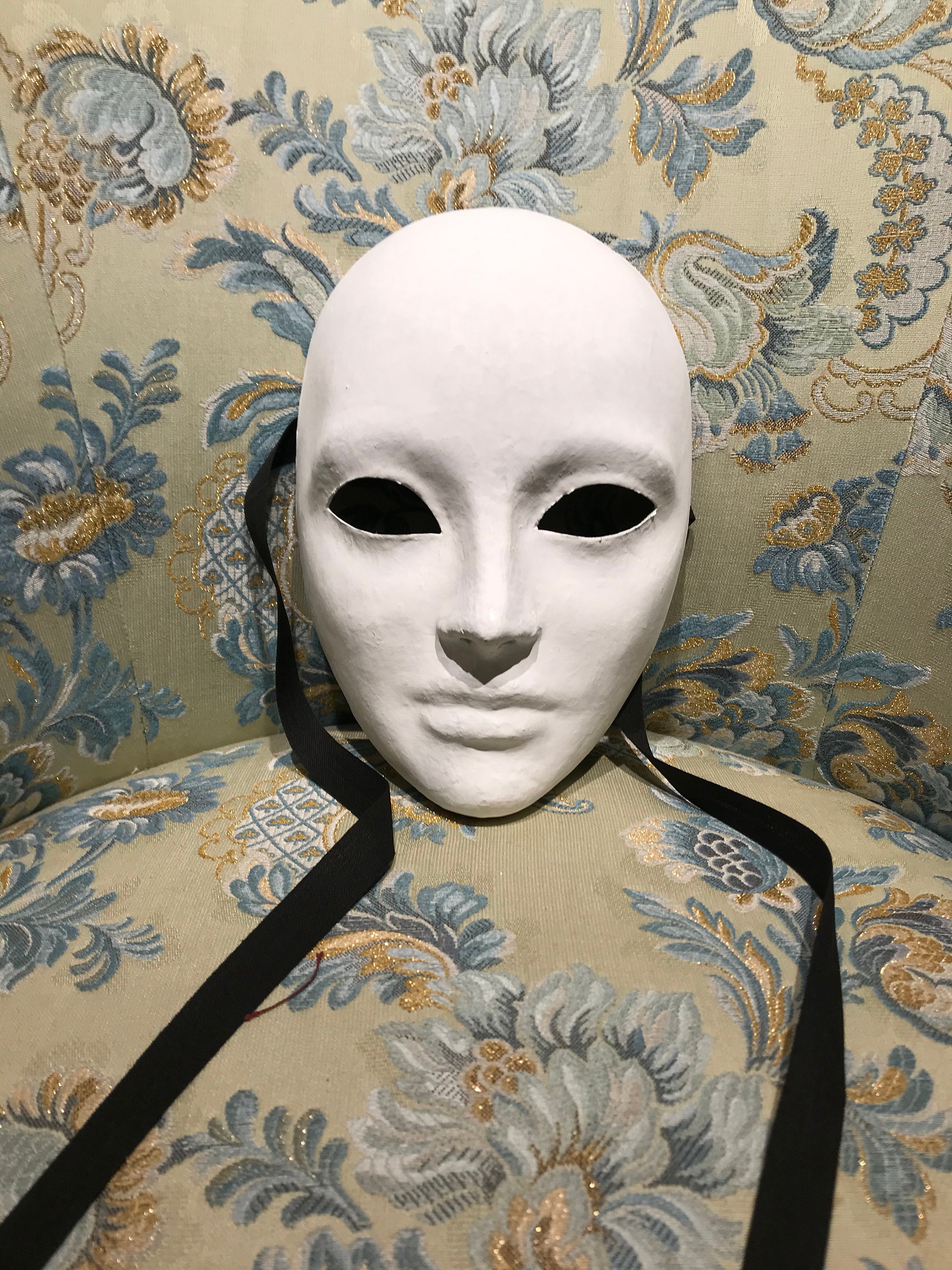 Venetian blank mask: Colombina Classica (white mask)