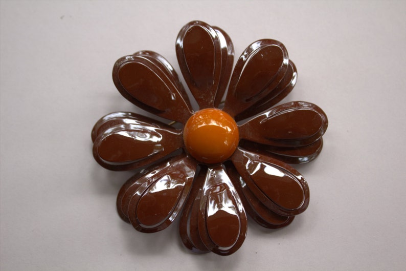 Flower Power 1960/'s Flower Brooch Hippie Brooch Brown and Orange