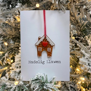 Carte en verre fusionné Gingerbread House Nadolig Llawen (gallois pour un joyeux Noël) - intérieur vierge - avec souvenir amovible - période des fêtes