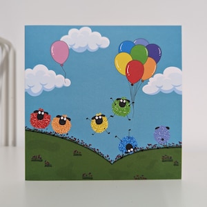 Carte de voeux vierge mouton fou avec ballons, idéale pour un anniversaire, une amitié, un déménagement, une retraite