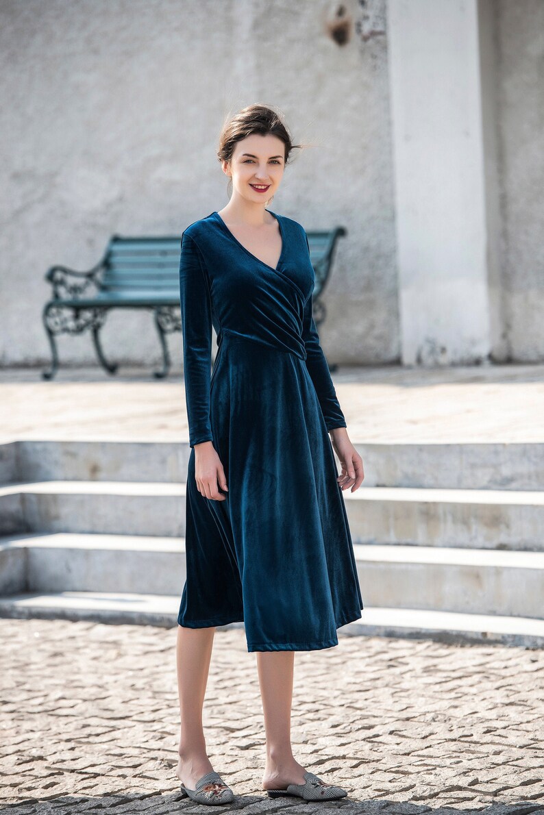 Blue Velvet Dress Long Sleeves Midi Bridesmaid Dress Spring image 1