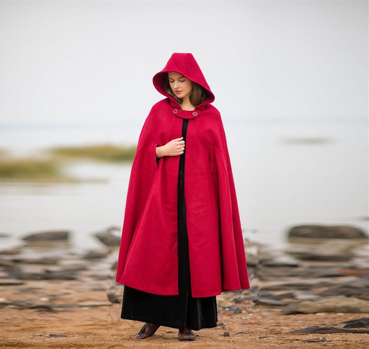 Hooded cape coat Long knee length Japanese and Korean fashion retro  sleeveless autumn and winter fashion men's wizard coat Cape