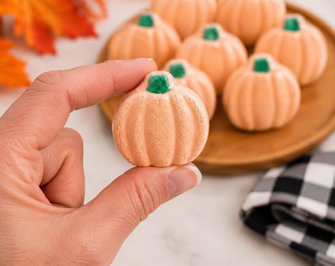 Mini Pumpkin Bath Bomb Favors | Fall Party Favors | Halloween Party Favor | Fall Wedding Favor | Pumpkin Bath Bomb | Set of 10