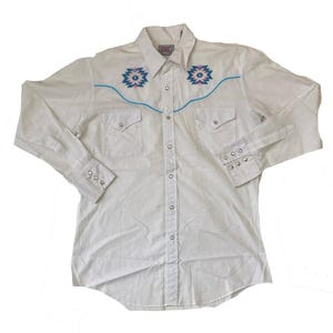 Vintage 80s Ely Cattlemen Aztec embroidery blue pink pattern white western county cowboy shirt size medium