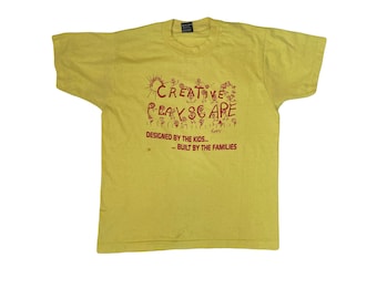 Vintage 90s quirky Georgetown souvenir single stitch yellow t-shirt size large