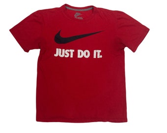 T-shirt vintage Y2K Nike rossa nera bianca con logo taglia media