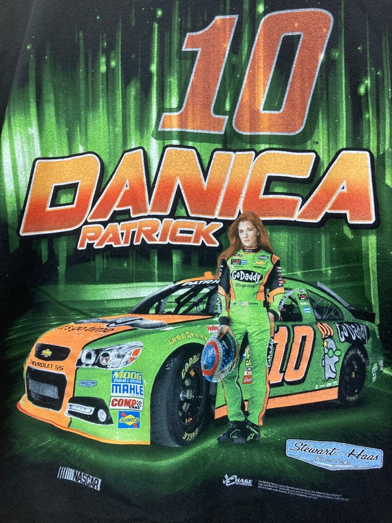 Danica Patrick #7 Go Daddy.Co Chevy on a Black ediu()Short Sleeve Tee Shirt