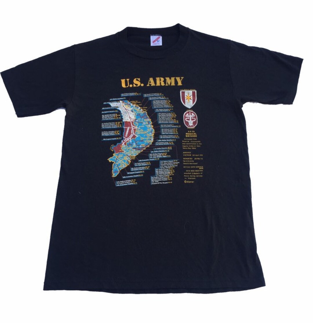 Vintage 80s USA Army 44th Medical Brigade Souvenir Black T Shirt