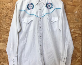 Vintage 80s Ely Cattlemen Aztec embroidery blue pink pattern white western county cowboy shirt size medium