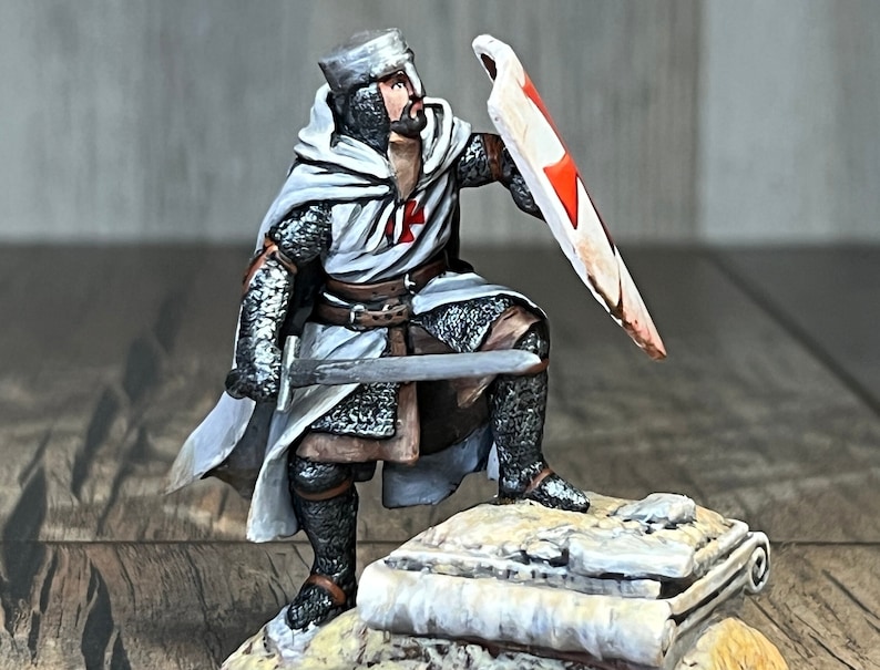 Templar Texture Crusader Knight Templar Figurines: Medieval Plastic Miniatures - Etsy