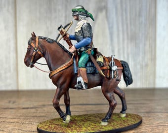Knight Rider Figurines – Hand-Painted Equestrian Miniatures, Intricate Plastic Craft Celebrating Chivalry and Valor