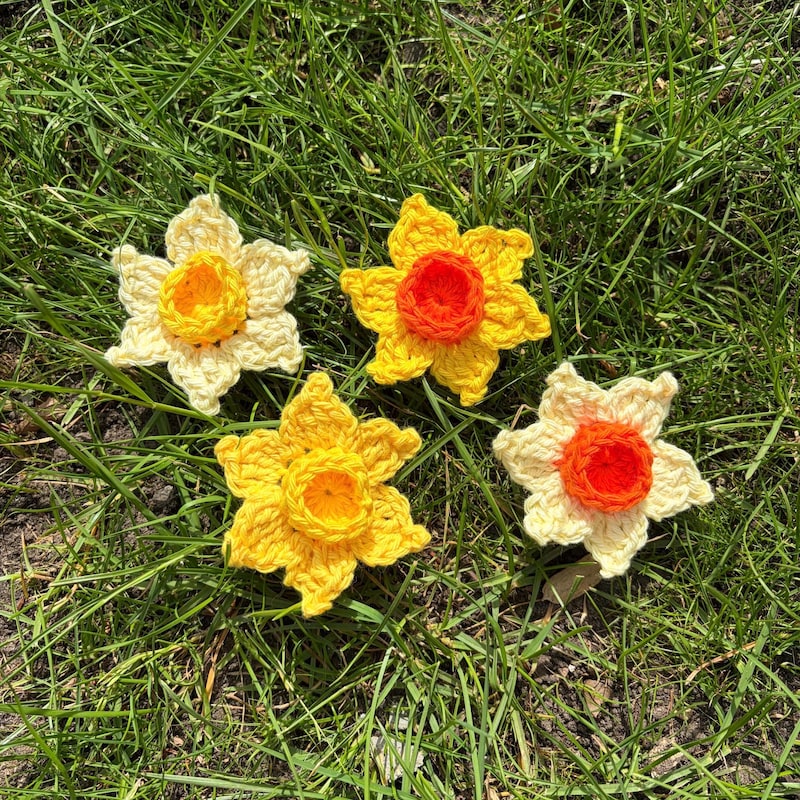 Daffodil Flowers Pin - Etsy UK