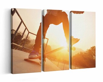 Skateboarding wall art | Canvas or Poster Print (framed) | Color / Black & White