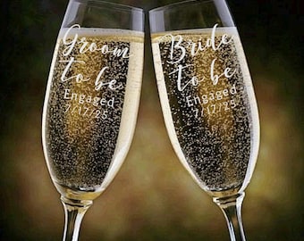 Bride to Be/Groom to Be Champagne Glasses, Champagne Flutes, Engagement Party Toasting Glass Gift, Bridal Shower Gift, Champagne Flute Set