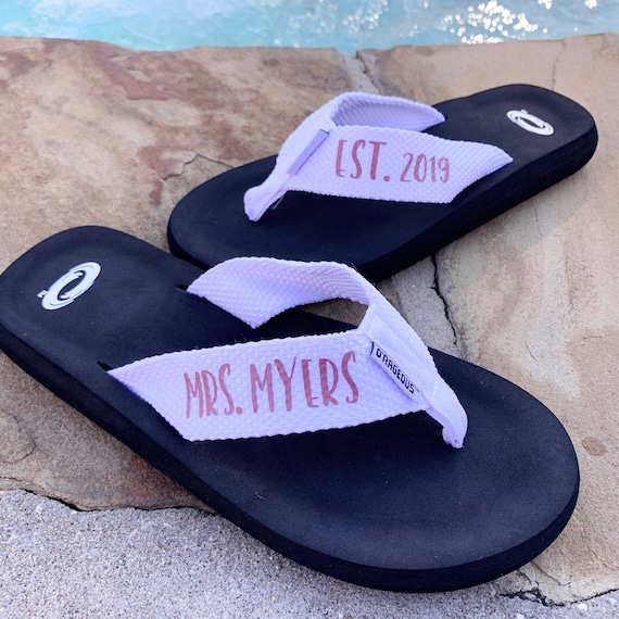 bride flip flops personalized