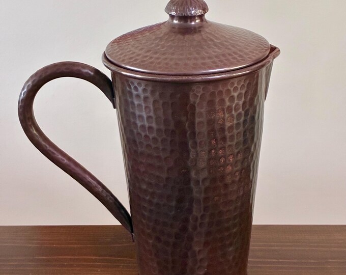Hammered Copper Pitcher with Brown Patina and lid - 1.5 L capacity, 100% pure copper