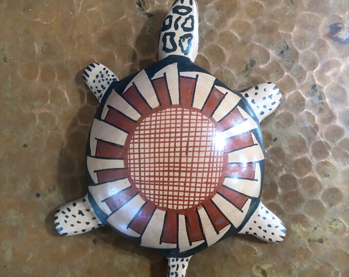 Mata Ortiz Turtle Effigy by Marta Gonzales (Chihuahua, Mexico)