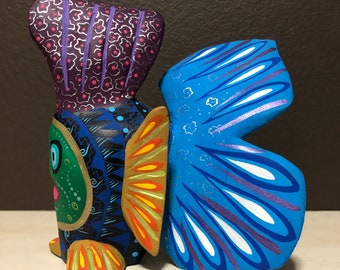 Handcrafted Alebrije Fish: Oaxacan Wood Carving, Signed Folk Art