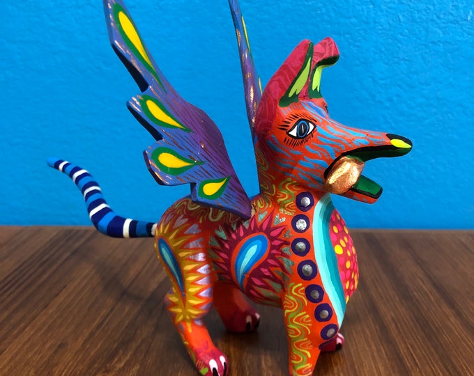 Alebrije Spirit Dog Handcrafted Wood Carving by Zeny Fuentes & Reyna Piña from Oaxaca, Mexico.