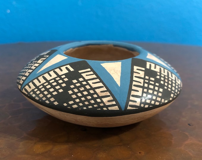 Mata Ortiz Olla Pottery (Chihuahua, Mexico)