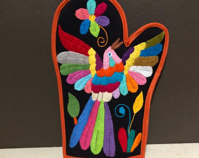 Hand Embroidered Otomi Oven Mitt / Pot Holder from Hidalgo, Mexico - Left-handed