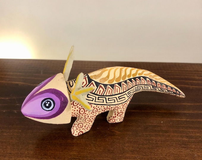Alebrije Axolotl (Mexican Salamander)  Handcrafted Wood Carving by Esperanza Martinez from Oaxaca, Mexico.