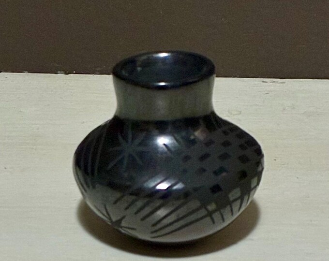Mata Ortiz Olla Pottery by Vero Hernandez (Chihuahua, Mexico)