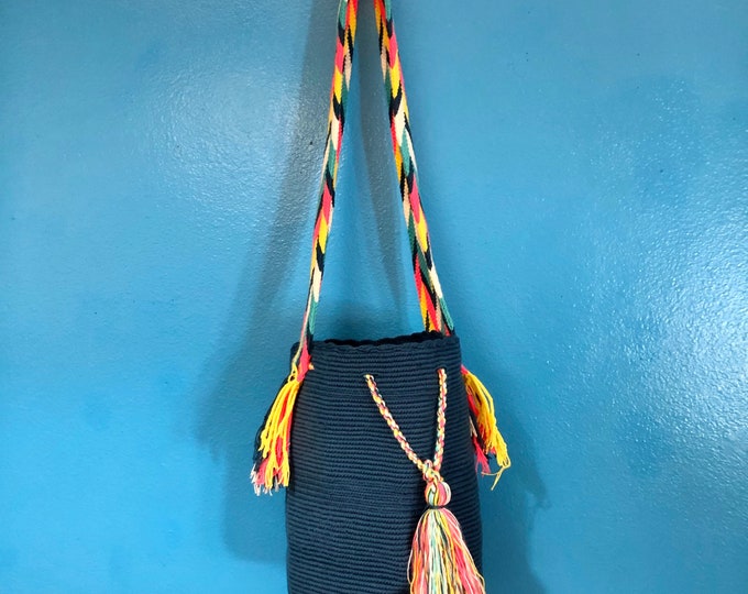 Authentic Wayuú Double Thread Mochila Bag from Colombia