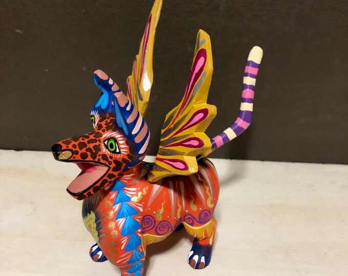 Alebrije Spirit Dog Handcrafted Wood Carving by Zeny Fuentes & Reyna Piña from Oaxaca, Mexico.