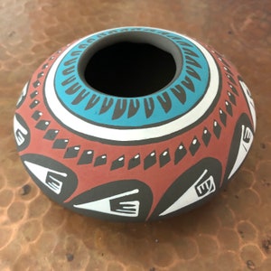 Mata Ortiz Olla by Lazaro Ozuna Silveira (Chihuahua, Mexico)