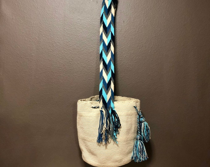 Authentic Wayuú Double Thread Mochila Bag from Colombia