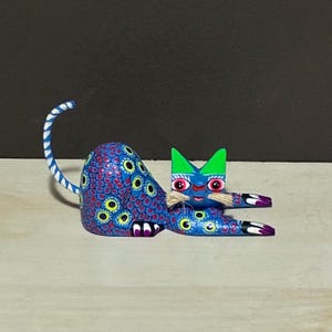 Alebrije Cat Wood Carving by Roberto and Esperanza Martinez from Oaxaca, Mexico