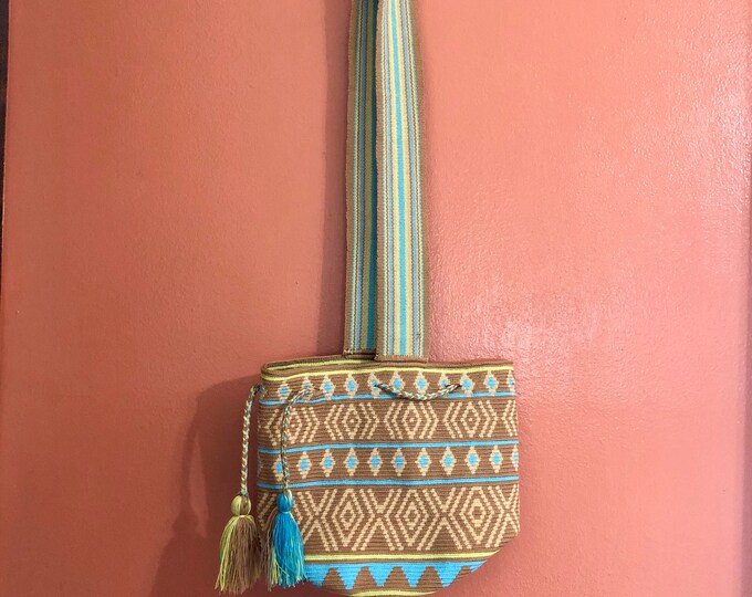 Authentic Wayuú Double Thread Mochila Bag from Colombia