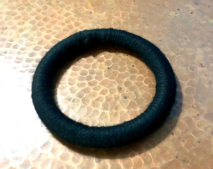 5 1/2” Black Pottery Ring Display Stand