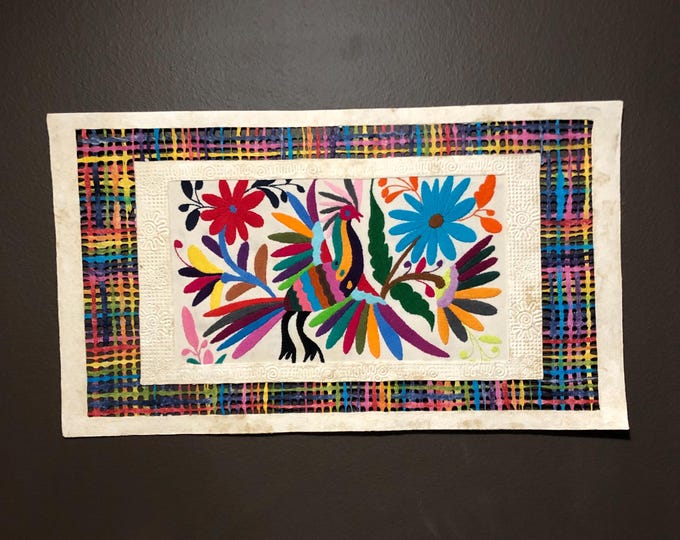 Otomi Embroidery Art: Mexican Folk Art with Amate Bark Paper