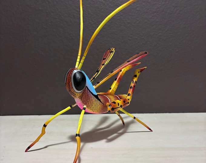 Handcrafted Alebrije Grasshopper: Oaxacan Wood Carving by Zeny Fuentes and Reyna Piña