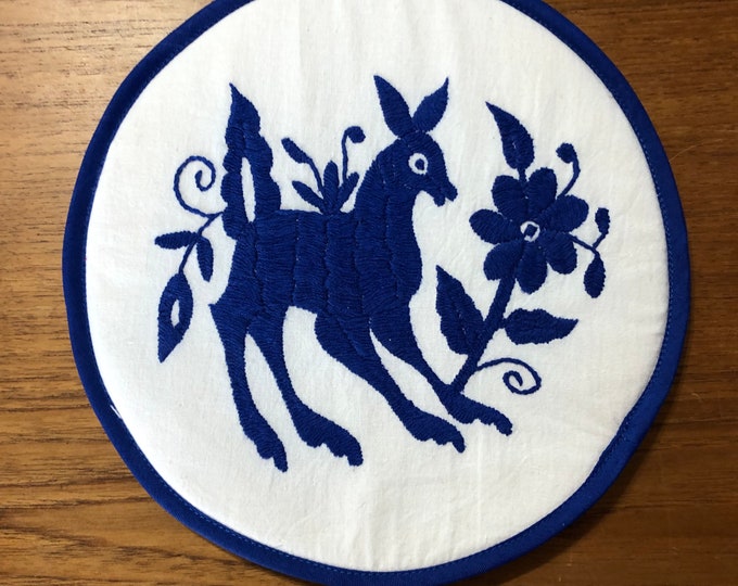 Hand Embroidered Otomi 9.5” Tortilla Warmer (Hidalgo, Mexico)