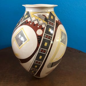 Mata Ortiz Pottery Olla by Trini Silveira (Chihuahua, Mexico)