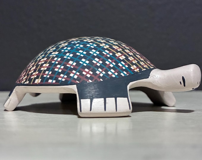 Mata Ortiz Ceramic Turtle by Martha Hernandez (Chihuahua, Mexico)