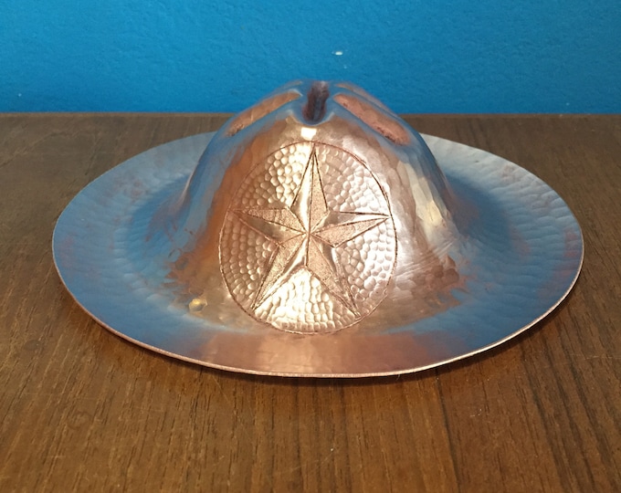 Handcrafted hammered copper cowboy hat sombrero ashtray catchall w/ Texas Star engraving - 7" diameter